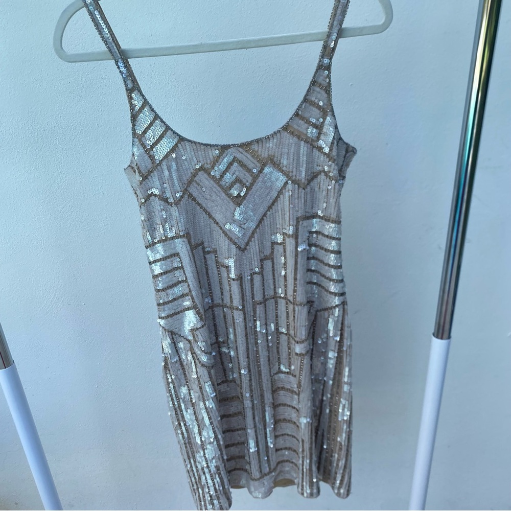 Adrianna Papell Champagne Sequin Embellished Dress Size 6 - Picture 6 of 10